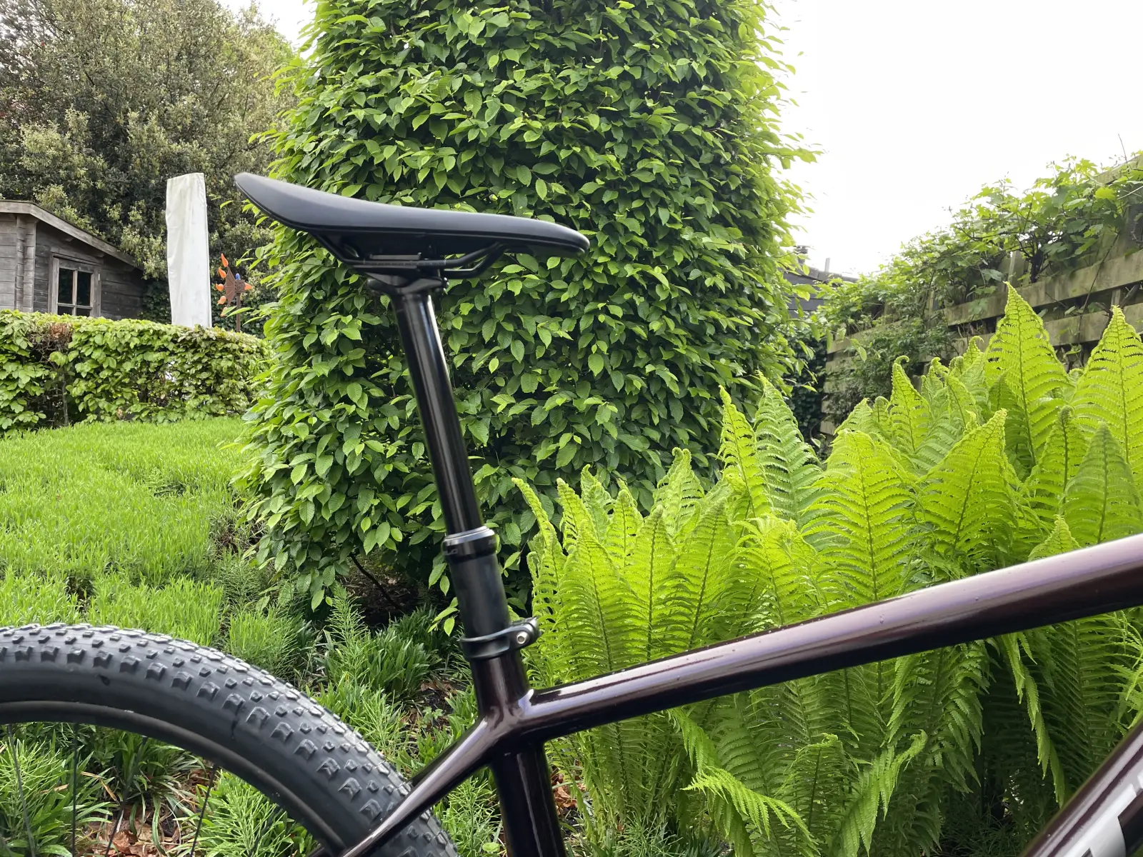 Seatpost collar and XLC dropper post, drive-side